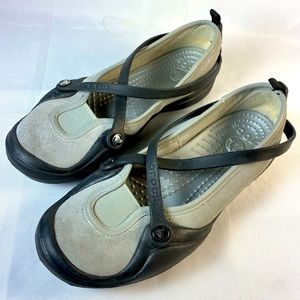Crocs Gray Cross Strap Celeste Sandals Size 6 Womens